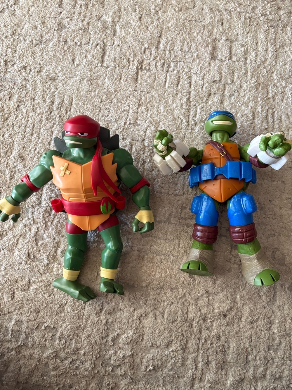 Teenage Mutant Ninja Turtle Action Figures 11 inch Leonardo Raphael